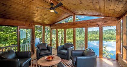 Waterfront! HotTub-Kayak-On Snowmobile Trail-Massage chair-Sauna-On Hiking Trail
