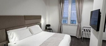 'Joyfül Accomodation Camera 4' with Wi-Fi and Air Conditioning