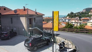 Exterior - 'Joyfül Accomodation Camera P' with Wi-Fi and Air Conditioning (Finale Ligure)