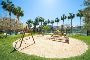 Children’s area - Apartment 'Alborada 2 Bc Spaniahome' with Mountain View, Wi-Fi and Air Conditioning (El albir)