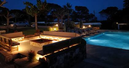 Villa 'Masia Luxmarspa' with mountain views, Wi-Fi and air conditioning