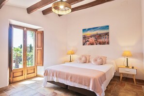 12 sovrum, strykjärn/strykbräda, gratis wi-fi och sängkläder