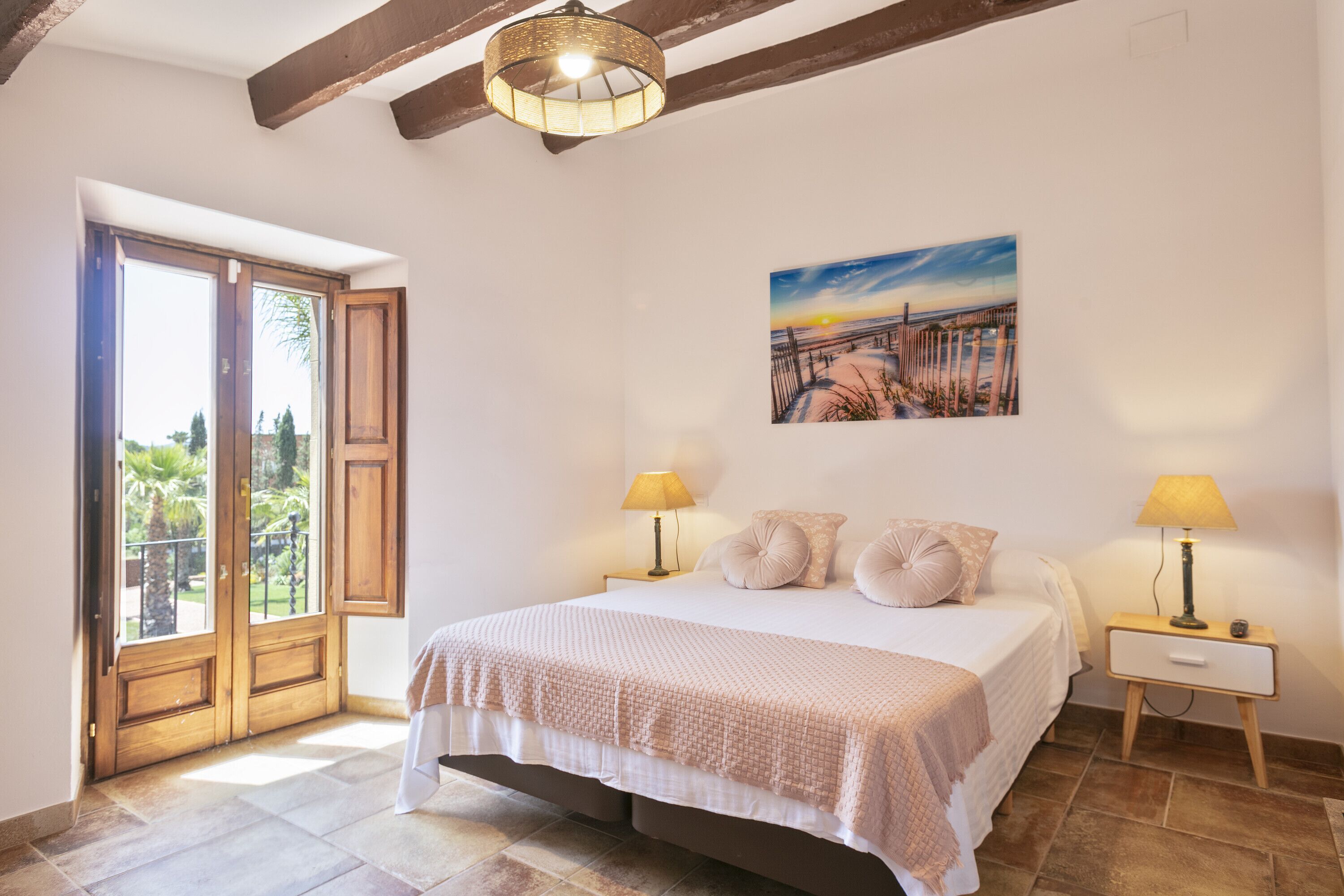 9 slaapkamers, een strijkplank/strijkijzer, gratis wifi, beddengoed