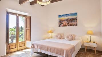 9 slaapkamers, een strijkplank/strijkijzer, gratis wifi, beddengoed