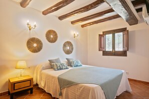 9 Schlafzimmer, Bügeleisen/Bügelbrett, kostenloses WLAN, Bettwäsche