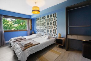 2 bedrooms, free WiFi, bed sheets - Apartment 'Chez Anna' with Mountain View, Wi-Fi and Air Conditioning (Saint-Jean-de-Maurienne)