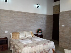 1 chambre, Wi-Fi gratuit, draps fournis