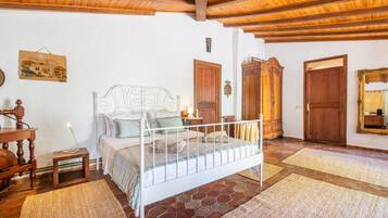 2 soverom, strykejern/-brett, wi-fi (inkludert) og sengetøy