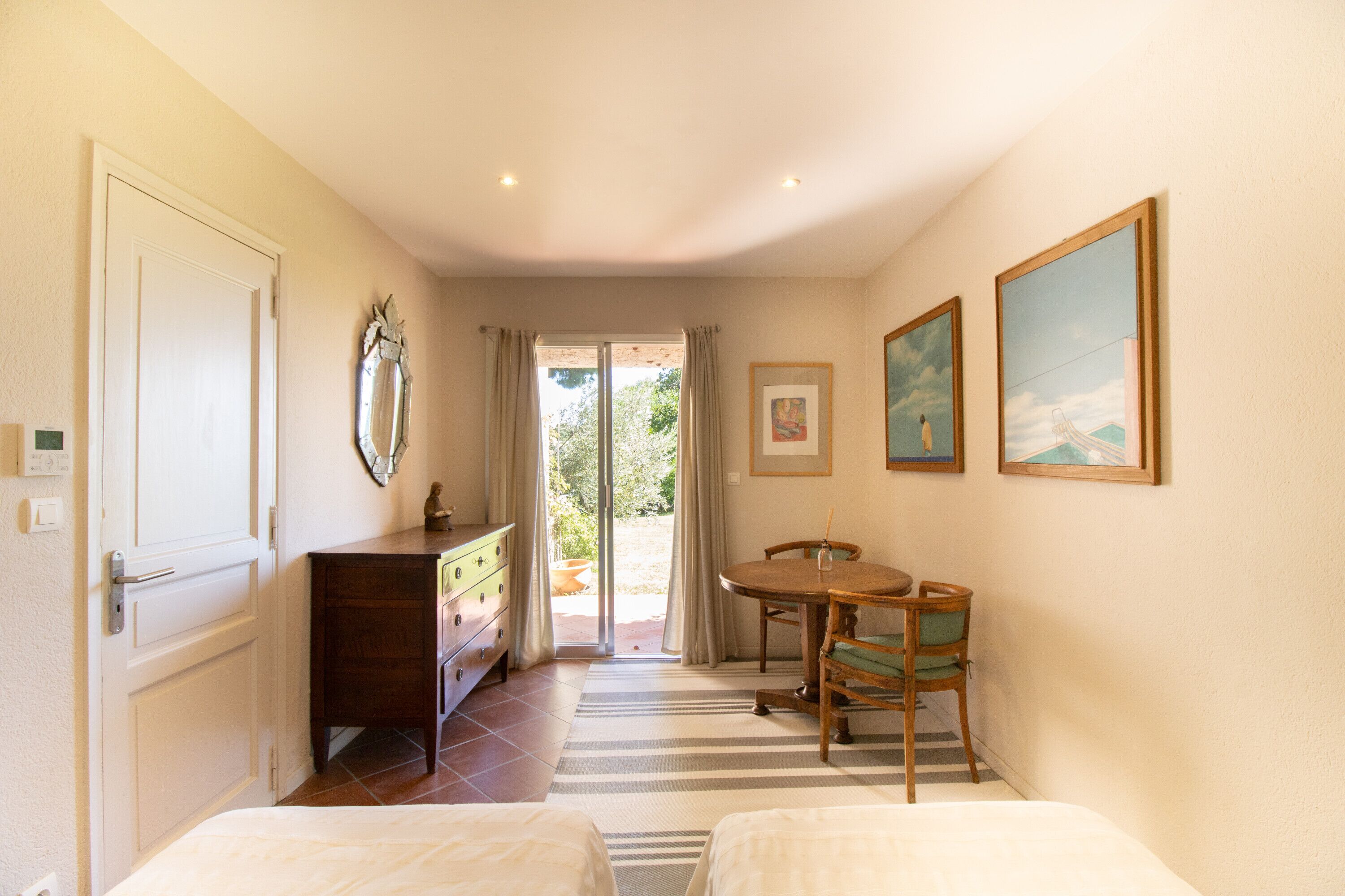 4 camere, ferro/asse da stiro, Wi-Fi gratuito, lenzuola