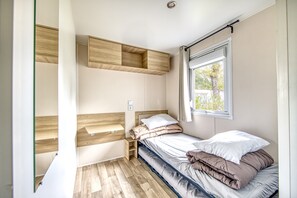 3 bedrooms, WiFi - Amira Mobile Home 42m² with Sea View and Air Conditioning (Lège-Cap-Ferret)