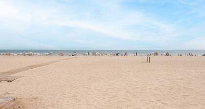 Apartment 'Seaside Modern Flat' with Sea View, Wi-Fi and Air Conditioning