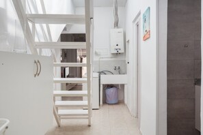 Interior - Holiday Home 'Casita Gandia Playa' with Private Terrace and Air Conditioning (Grau i Platja)