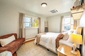 3 soverom, reiseseng for barn, wi-fi (inkludert) og sengetøy