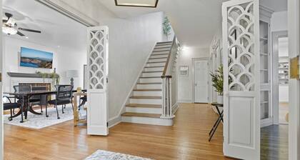 Isaac Bahney Homestead w/ POOL & HOT TUB