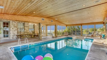 Piscine couverte, piscine chauffée