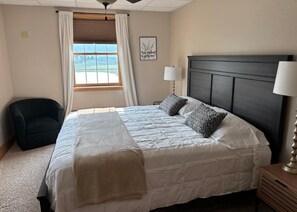 7 makuuhuonetta, työpöytä, vauvan matkasänky, ilmainen Wi-Fi