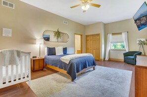 7 slaapkamers, een bureau, reisbedje, gratis wifi