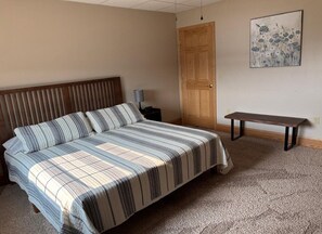 7 makuuhuonetta, työpöytä, vauvan matkasänky, ilmainen Wi-Fi