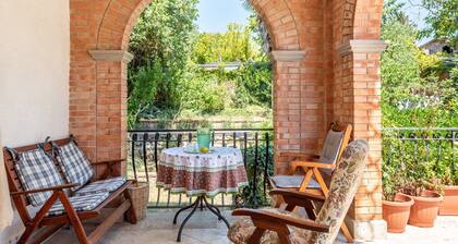 Holiday Home 'Casa San Francesco Rapolano' with Private Terrace, Private Garden and Wi-Fi