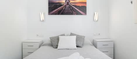 2 bedrooms, iron/ironing board, free WiFi, bed sheets