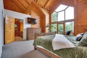 7 bedrooms, desk, iron/ironing board, free WiFi