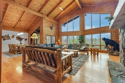 Reflection Ridge an Epic Mountain Cabin w/ Pickleball, Sauna, Theatre, Golf-Sim, Pond & Hot Tub