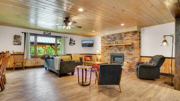 Smart TV, fireplace, foosball, table tennis