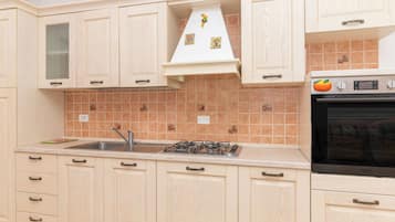 Réfrigérateur, plaque de cuisson