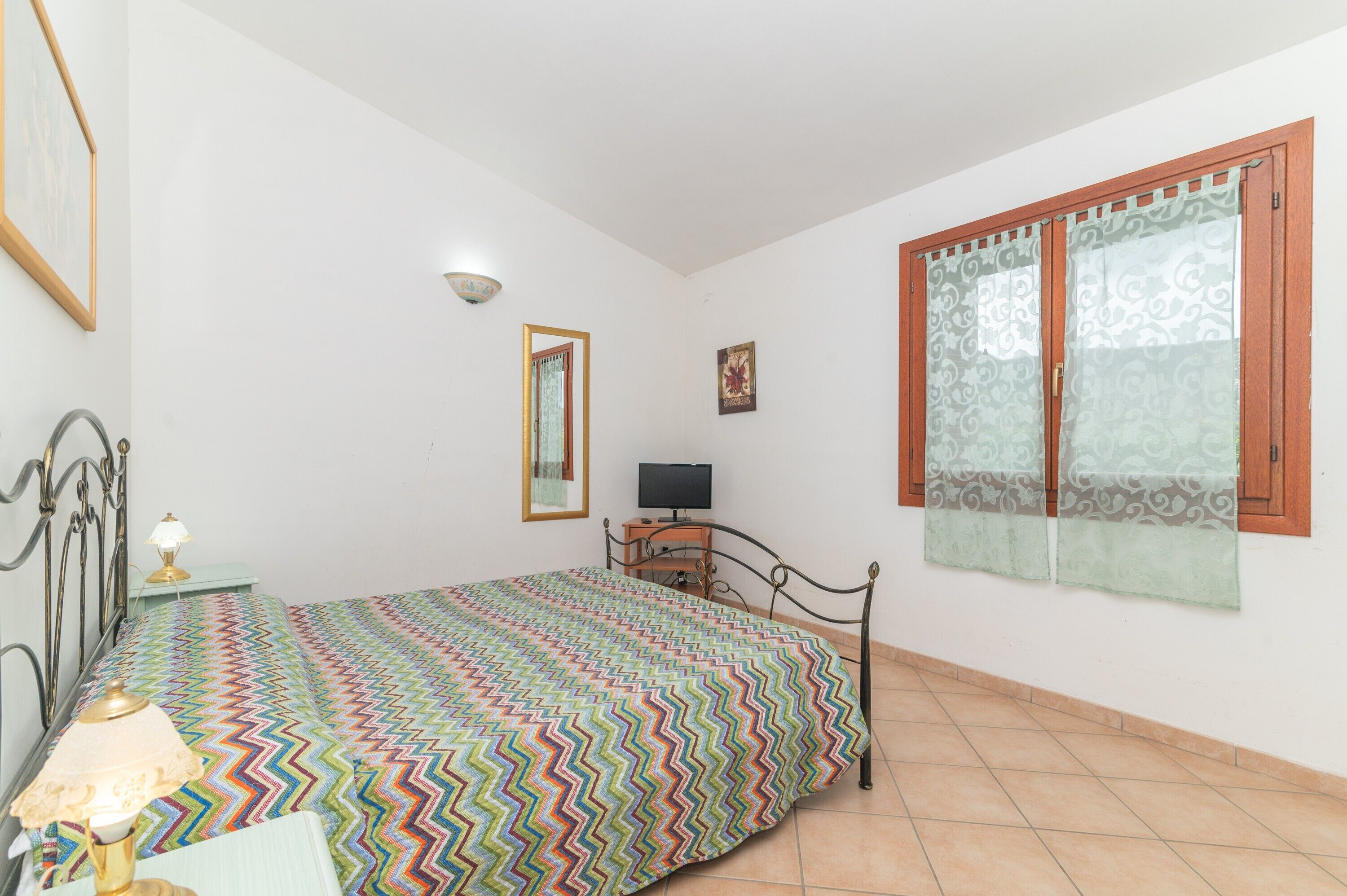 2 sovrum och strykjärn/strykbräda