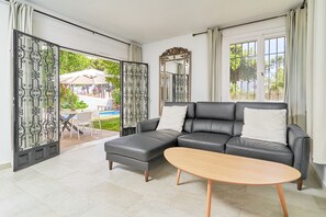 TV, fireplace - Villa 'Rodriguez Acosta 22' with Private Pool, Wi-Fi and Air Conditioning (Nerja)