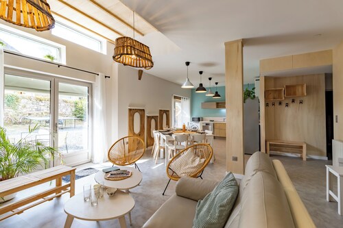 Maison 'La Grange Du Vallon D'estivaux' avec vue sur lac, piscine partagée et Wi-Fi