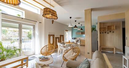 Maison 'La Grange Du Vallon D'estivaux' avec vue sur lac, piscine partagée et Wi-Fi