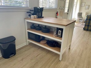 Interior - Family friendly cottage, centrally located, w/large yard- minutes from the water (Summerside)