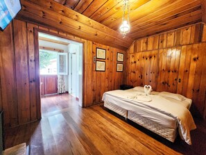 Basic Room | Bed sheets - Pousada Filosófica (Campos do Jordão)