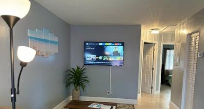 Coastal Breeze -2-bedroom apartment , in fabulous West Palm Beach