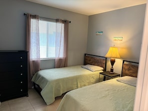 2 quartos, ferros/tábuas de passar roupa, Wi-Fi, roupa de cama