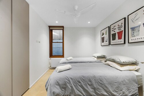 Stunning 3 bedroom Architectural Gem