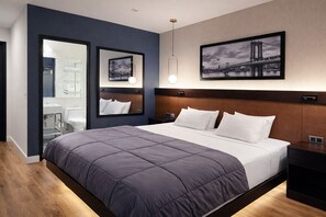 Deluxe Single Room | Desk, laptop workspace, free WiFi - Hotel Mirage Brooklyn  (Brooklyn)