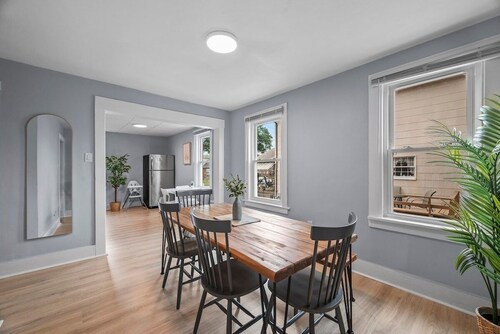 Cozy&Modern 2 Bdr Apt Natrona