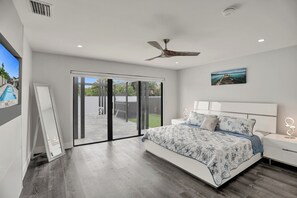 5 室のベッドルーム、アイロン / アイロン台、WiFi、ベッドシーツ