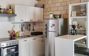 Refrigerador, horno, parrilla de estufa y lavavajillas 