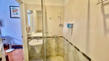 Classic Double Room, City View | Bathroom | Designer toiletries, hair dryer, slippers, bidet