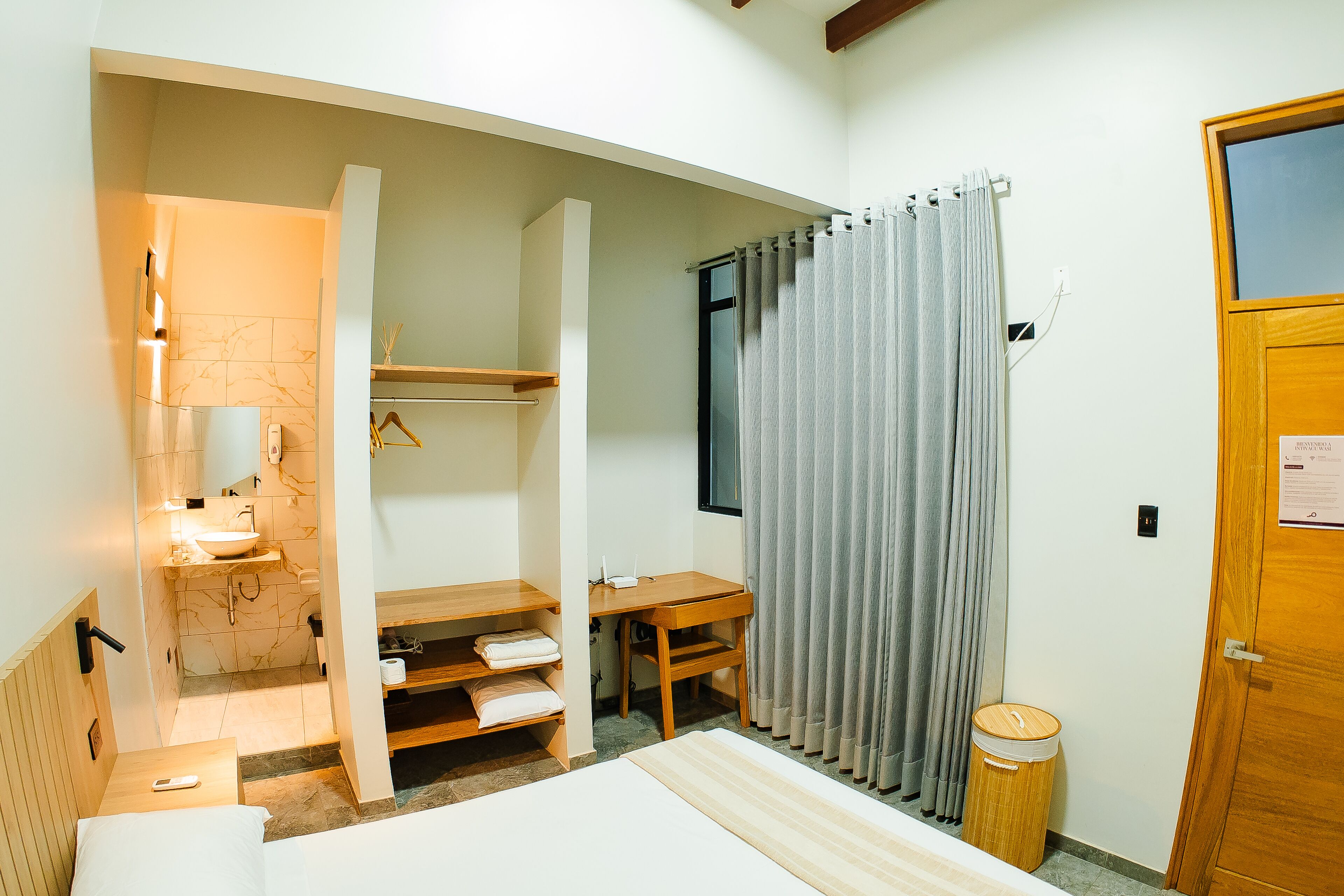 2 bedrooms, desk, iron/ironing board, free WiFi