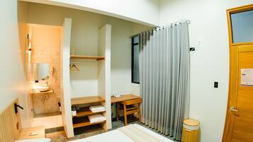 2 Schlafzimmer, Schreibtisch, Bügeleisen/Bügelbrett, kostenloses WLAN