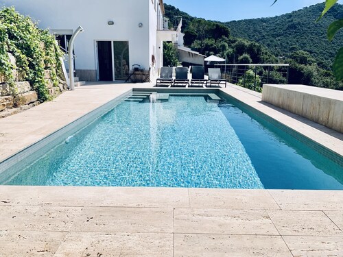 Family vacation, private pool and views