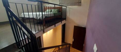 4 makuuhuonetta, silitysrauta/-lauta, Wi-Fi, vuodevaatteet