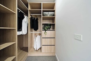 Interior - Packham Enclave No.2 (Box Hill North)