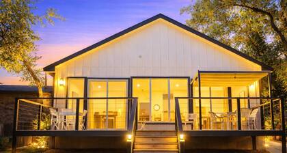 Peaceful Eagle Mountain Lakefront Property! Private & Secluded with Swimming, Fishing & Boat Tie-up!