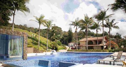 Autenthico Sajonia Hotel Aeropuerto