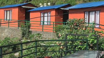 Honeymoon Double Room | Bathroom | Slippers